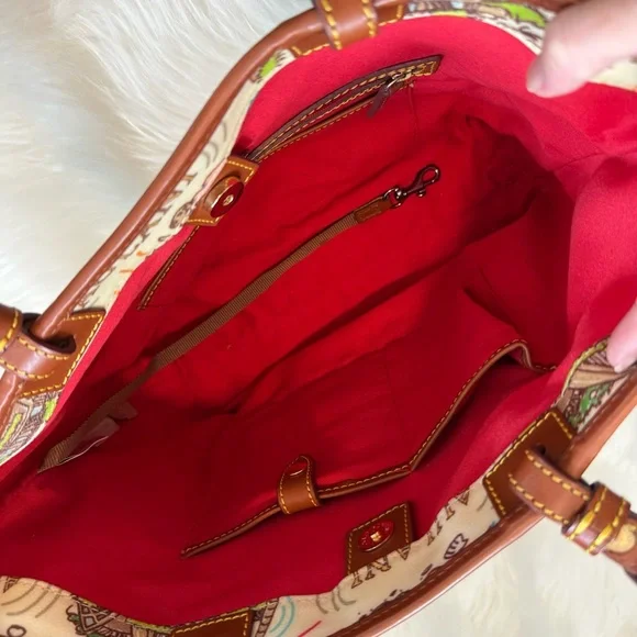 Disney Dooney & Bourke Aulani Exclusive Sketch Tote - Picture 8 of 12